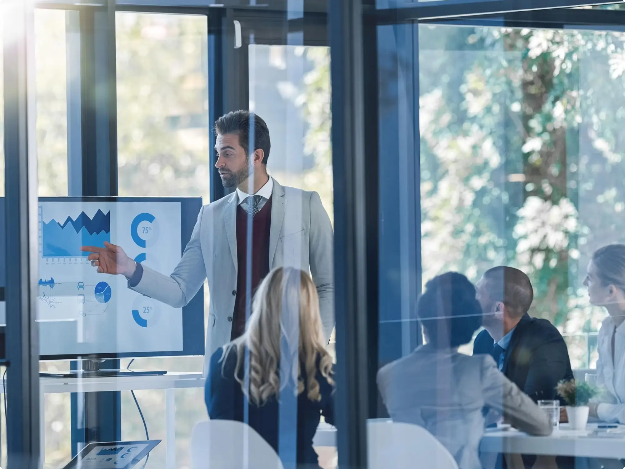 8-steps-for-successful-crm-implementation-guide